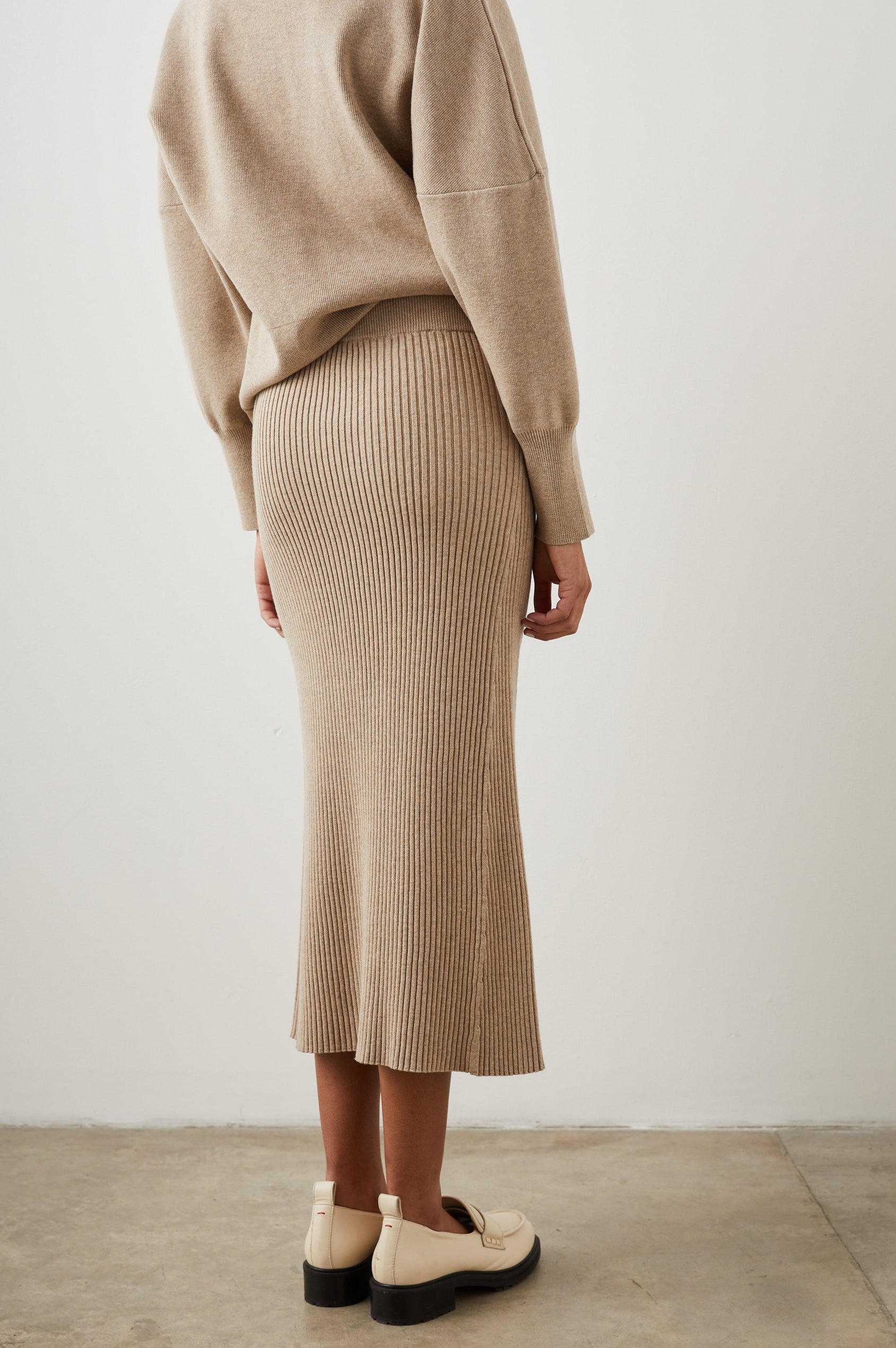 DAVINA SKIRT OAT - BACK