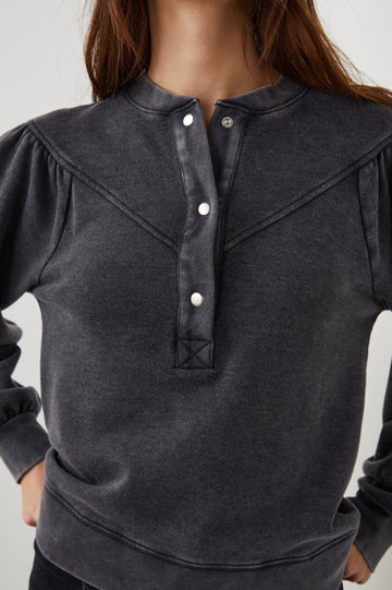 DEX SWEATSHIRT BLACK ACID WASH - DETAIL