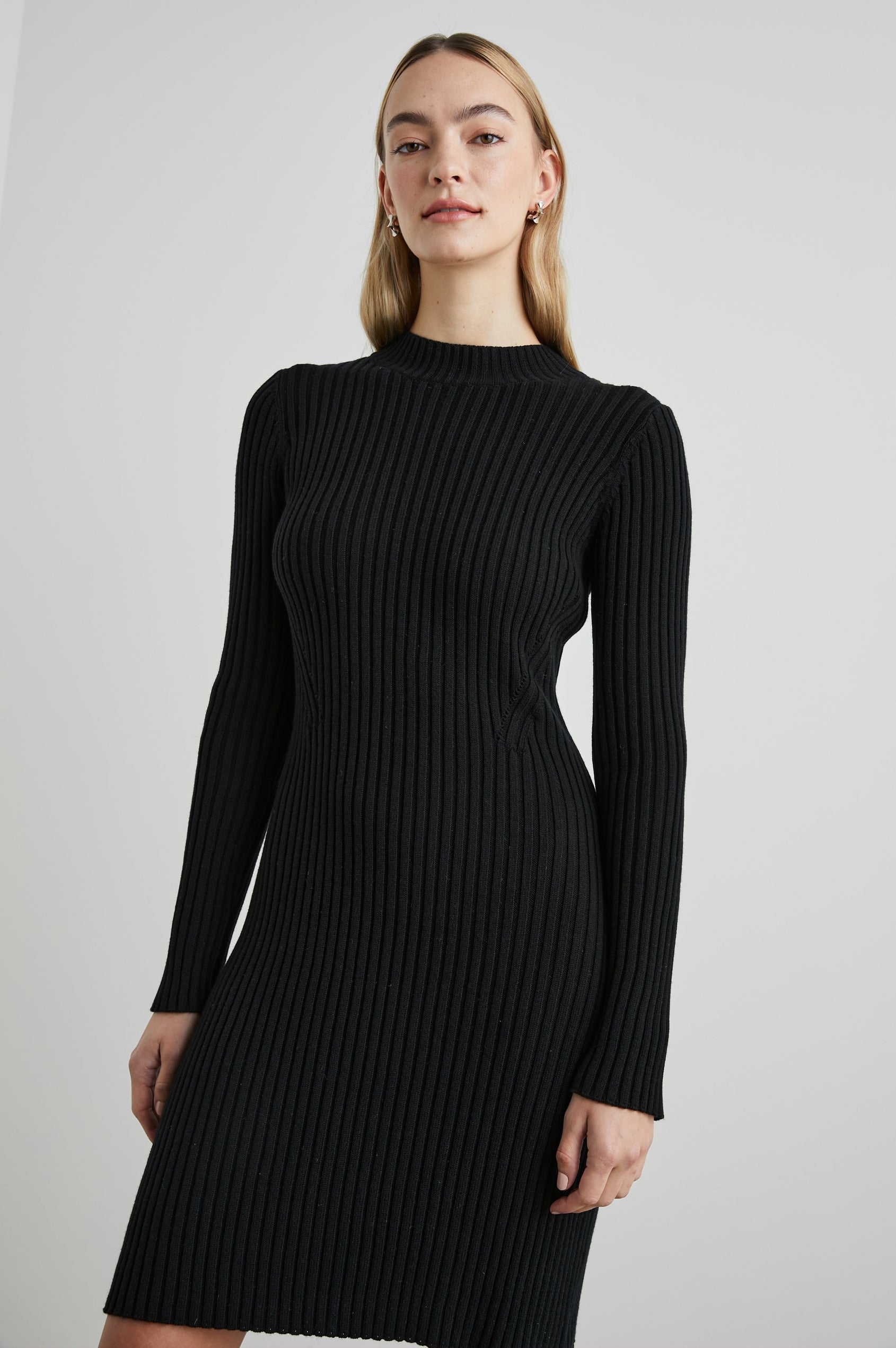 GILLIAN DRESS BLACK - FRONT ANGLE 2