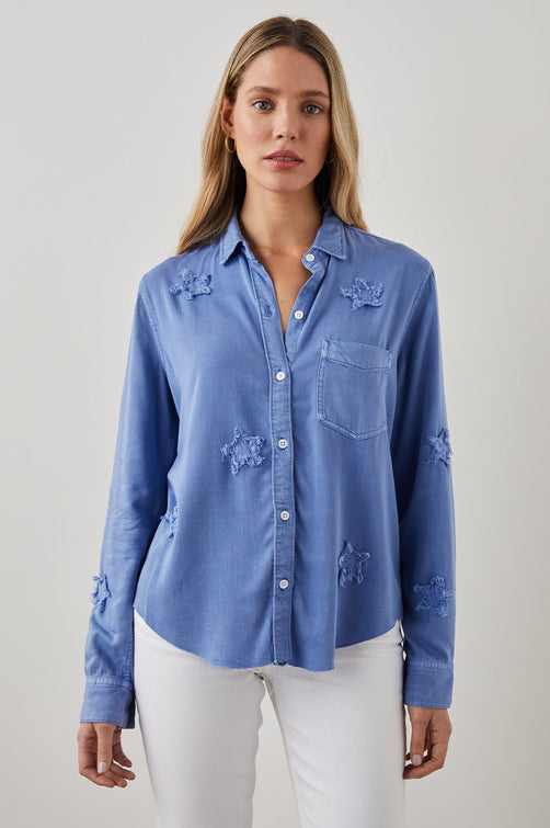 INGRID SHIRT RAW FRENCH MILITARY STARS - FRONT UNTUCKED