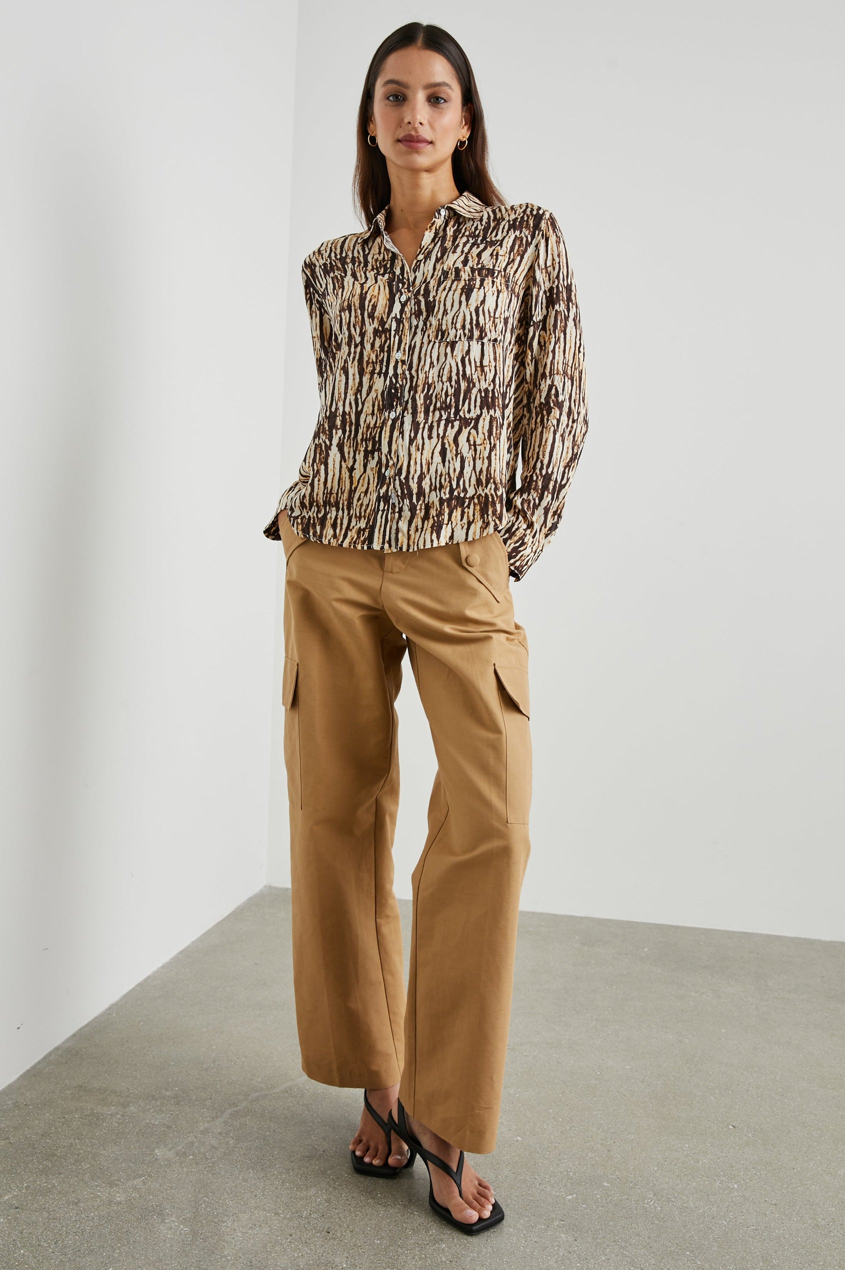 JOSEPHINE SHIRT NEUTRAL IKAT - FULL FRONT BODY