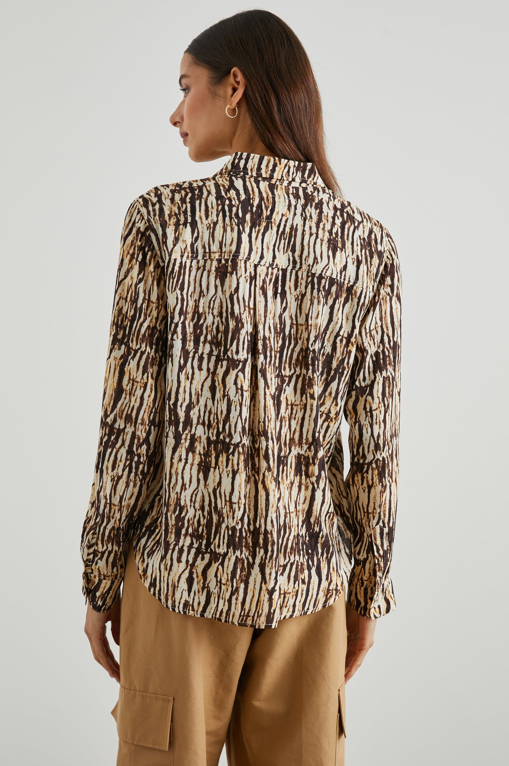 JOSEPHINE SHIRT NEUTRAL IKAT - BACK