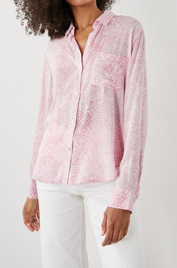 JOSEPHINE SHIRT PINK BOA - FRONT UNTUCKED