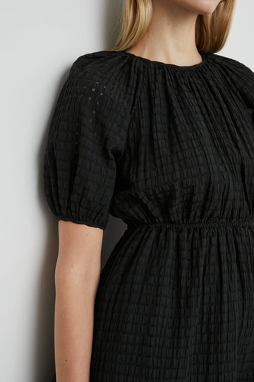 KHLOE DRESS BLACK SEERSUCKER - DETAIL