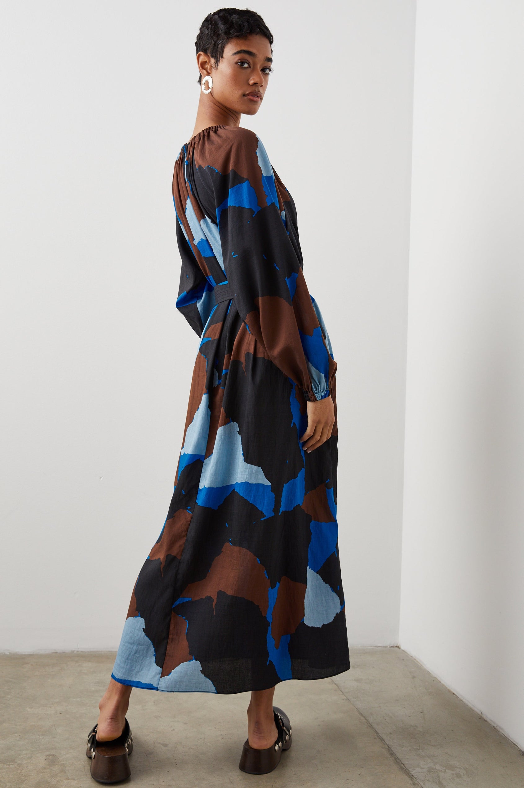 LEANNA DRESS BLUE MULTI COLOR BLOCK - BACK ANGLE