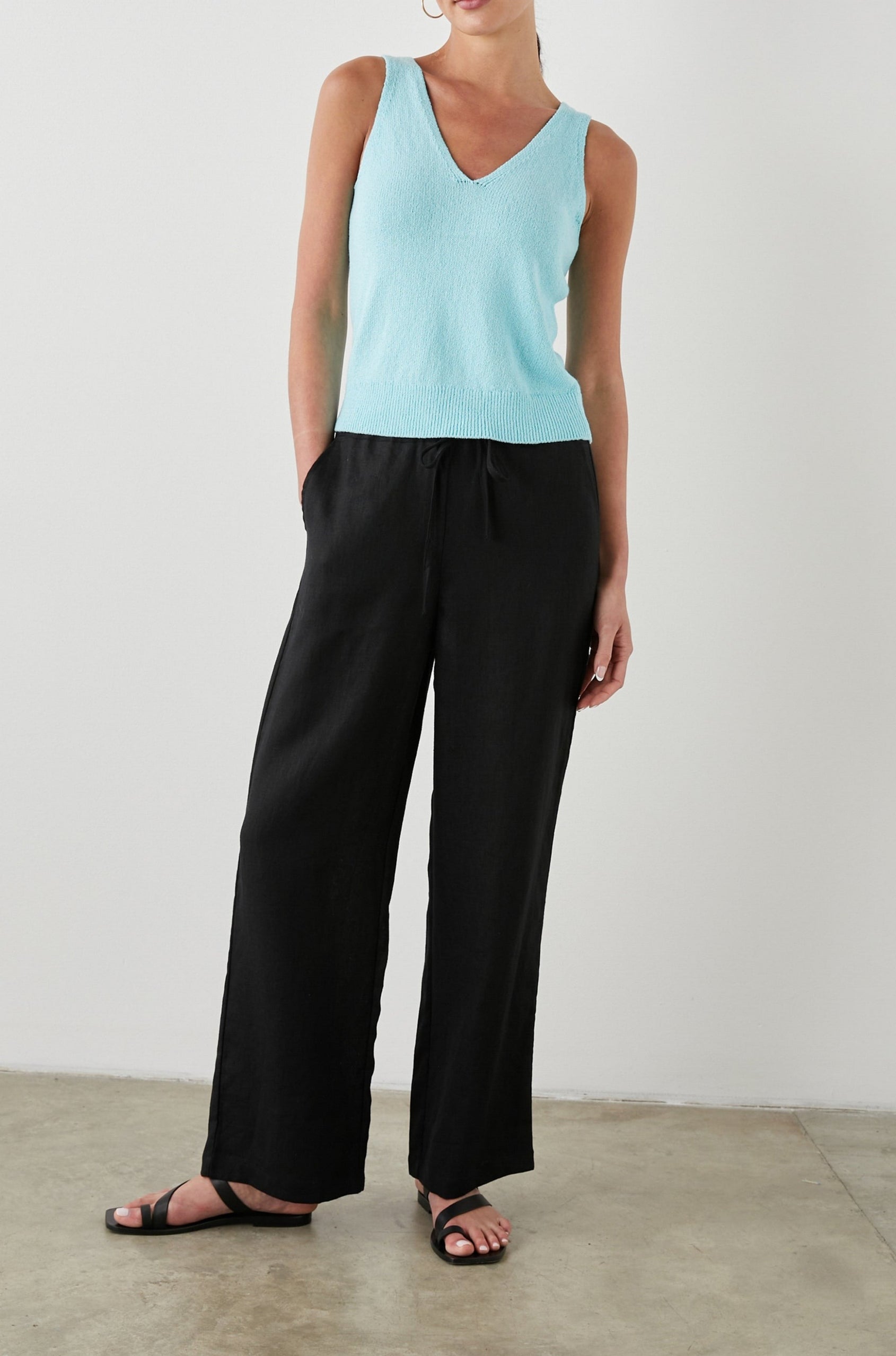 MAISE TANK SKY - FULL FRONT BODY