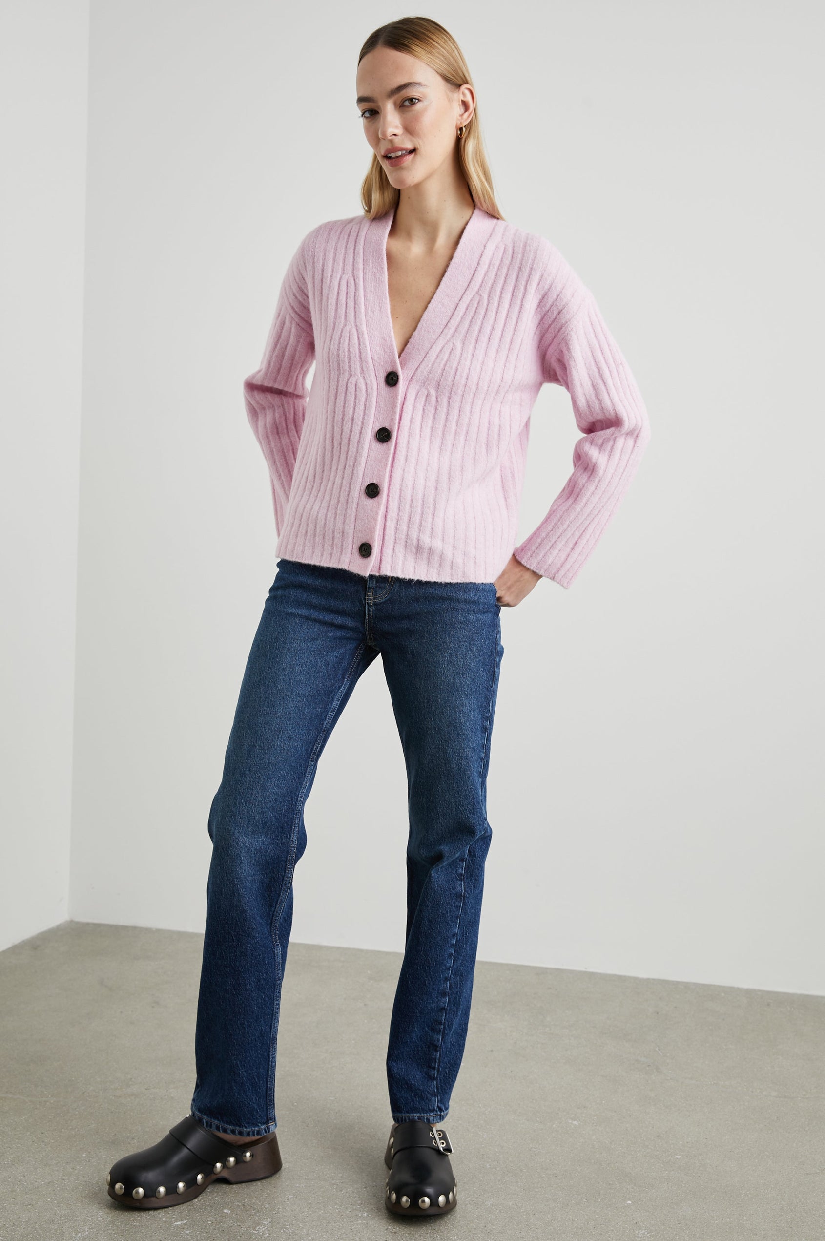 MORGAN CARDIGAN LILAC - FULL FRONT BODY