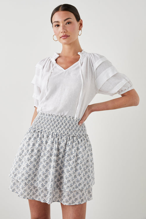 PARIS TOP WHITE - FRONT UNTUCKED