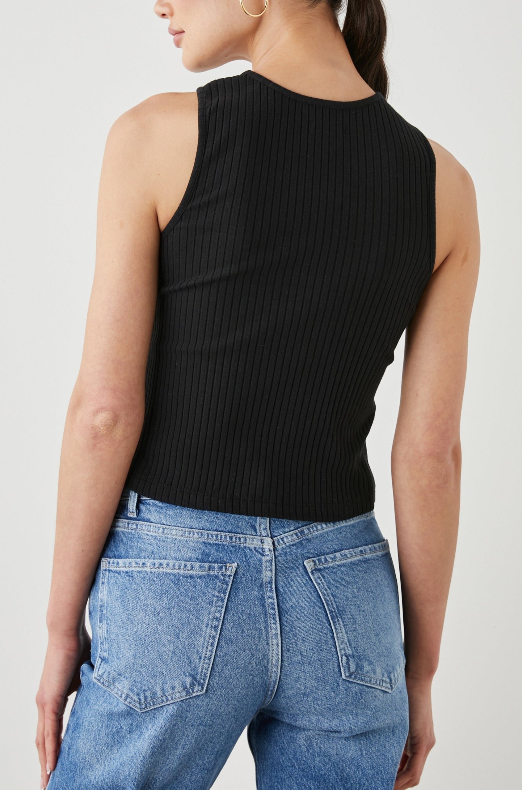 RYA TANK BLACK - BACK