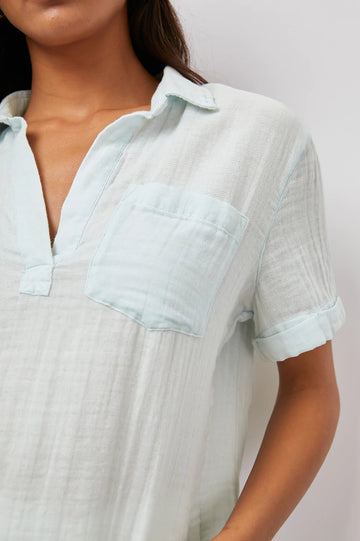 SAVANNAH SKY - FRONT DETAIL