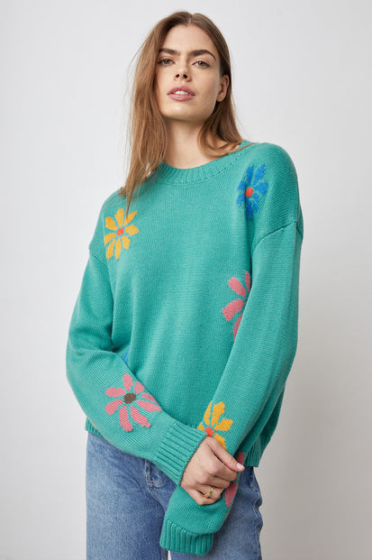 ZOEY SWEATER MULTI FLOWERS - FRONT ARMS CROSSED