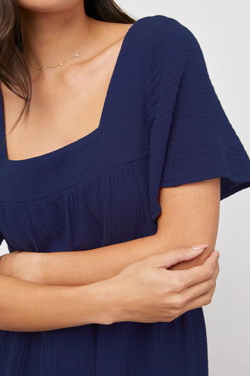 VALENTINA ADMIRAL BLUE-DETAIL