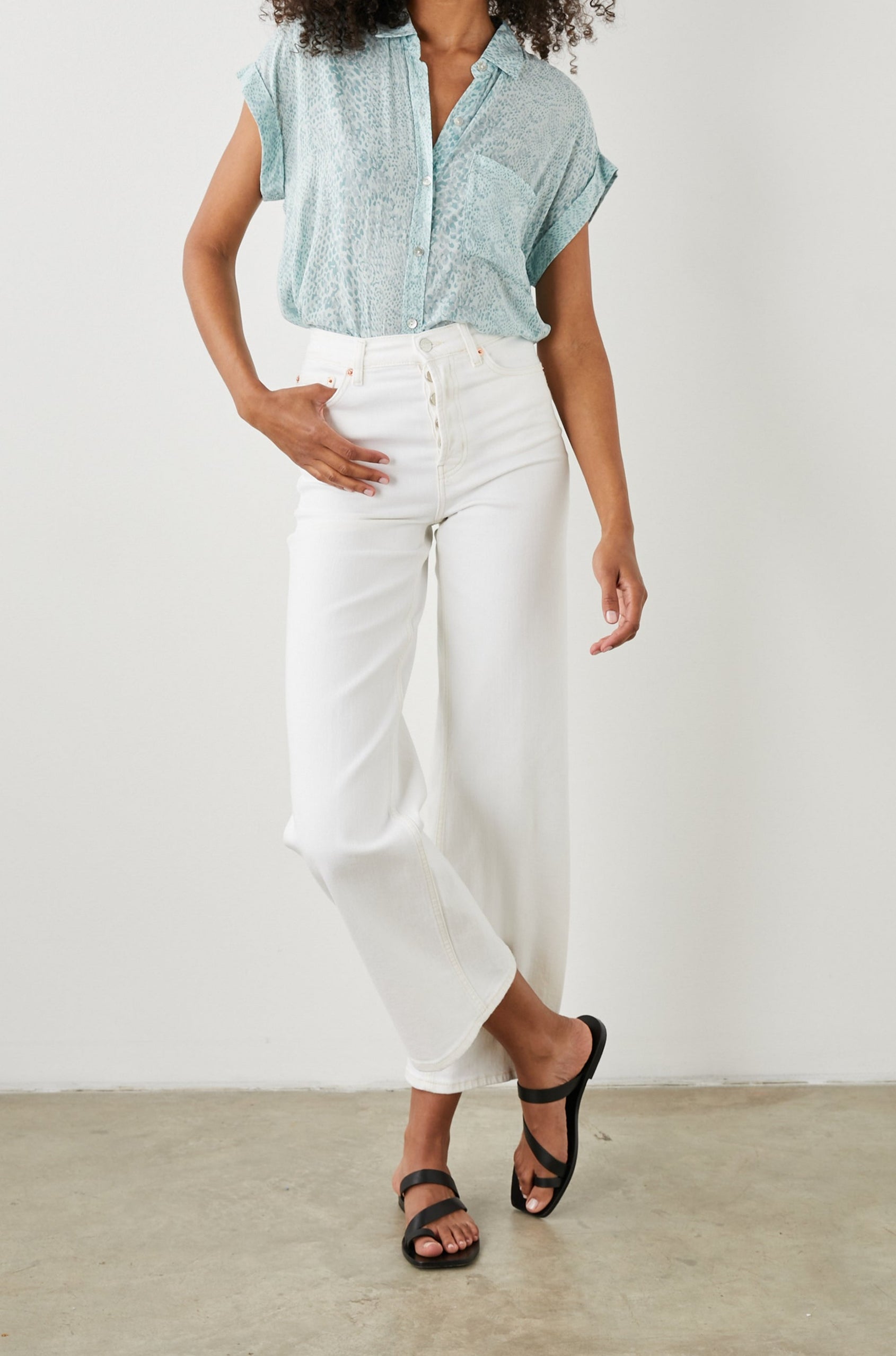 WHITNEY SHIRT MINT BOA - FULL FRONT BODY
